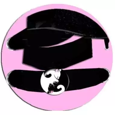 Envie de décorer vos chaussures ? Décorations yin-yang chats