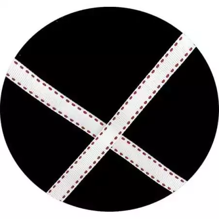 Lacets blancs surpiqués de rouge pour vos chaussures