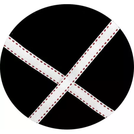 Lacets blancs surpiqués de&nbsp;rouge pour vos chaussures