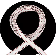 Lacets blancs surpiqués de&nbsp;rouge pour vos chaussures