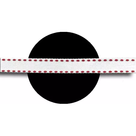 Lacets blancs surpiqués de&nbsp;rouge pour vos chaussures