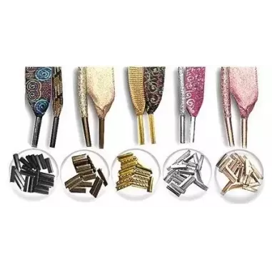 Lacets plats blancs liseret&nbsp;doré pour vos chaussures