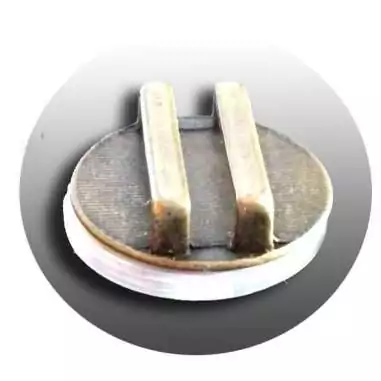 Envie de décorer vos chaussures ? Décorations noires à facettes